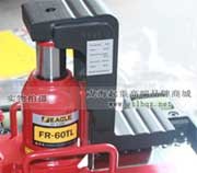 FR-60TL帶滑動臺爪式千斤頂爪部及主軸展示 FR-60TL帶滑動臺爪式千斤頂爪部及主軸展示